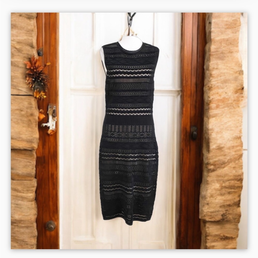 ANTHROPOLOGIE JOHN & JENN BLACK
EMBROIDERED Crochet 
COCKTAIL DRESS EUC …